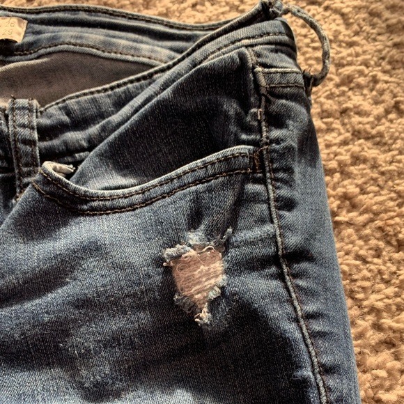 Hollister size 3short ripped skinny jeans. W26 L29 - Picture 6 of 12